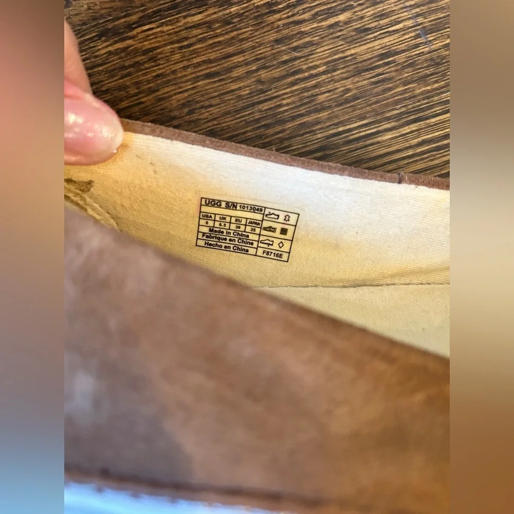 Like New UGGS Kammi Suede Slip-On Comfort Sneakers Flat - Picture 3 of 9